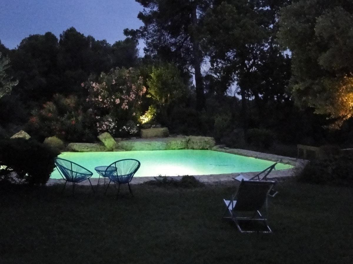 La Bousquatiere Bed & Breakfast Piolenc Exterior photo