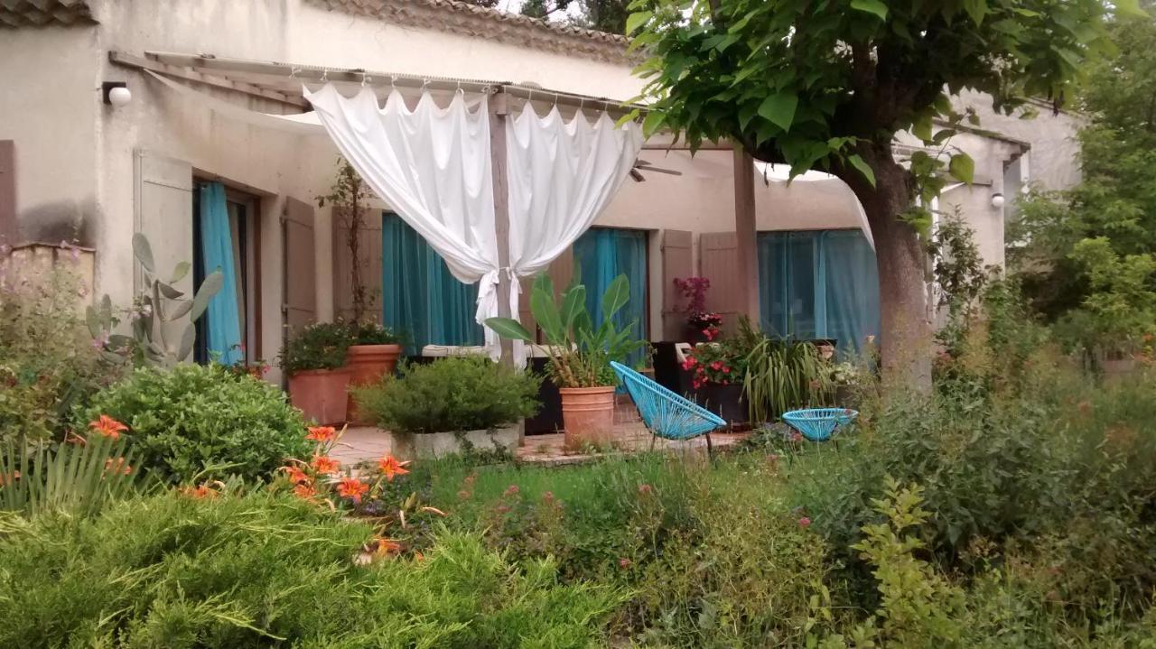 La Bousquatiere Bed & Breakfast Piolenc Exterior photo